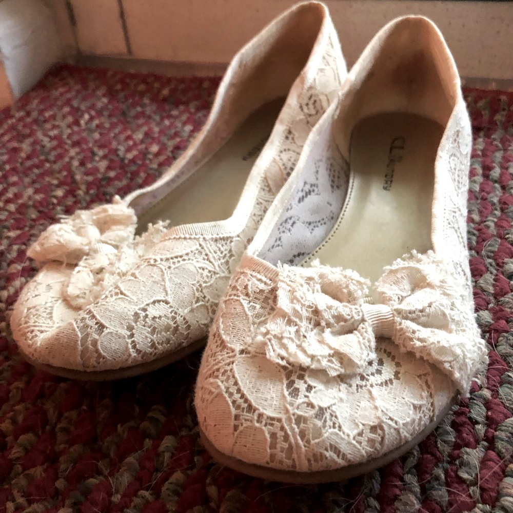 White Lace Flats